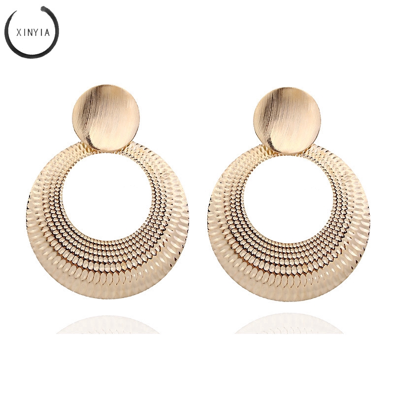 Váy nữ thiết kế sang trọng