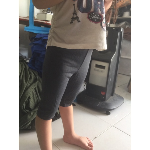 Quần thun ôm bé gái