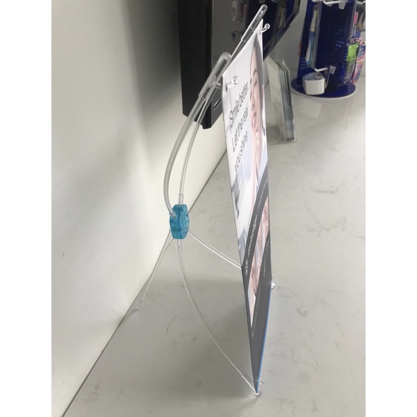 Standee X nhập khẩu 2 kích thước, giá chữ X treo banner quảng cáo