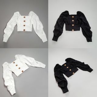 Áo croptop tay phồng cài nút cổ vuông
