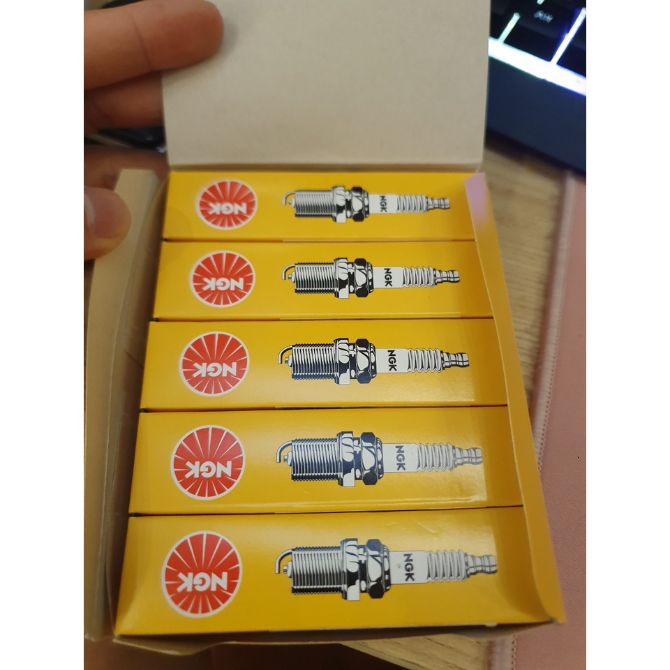 Bugi NGK  CR9EK 2 chấu chính hãng cho xe gắn máy, Moto .