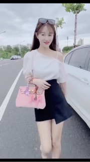 Áo lụa lệch vai