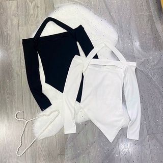ÁO RẤT ĐẸP, ÔM BODY, CỔ KIỂU LẠ