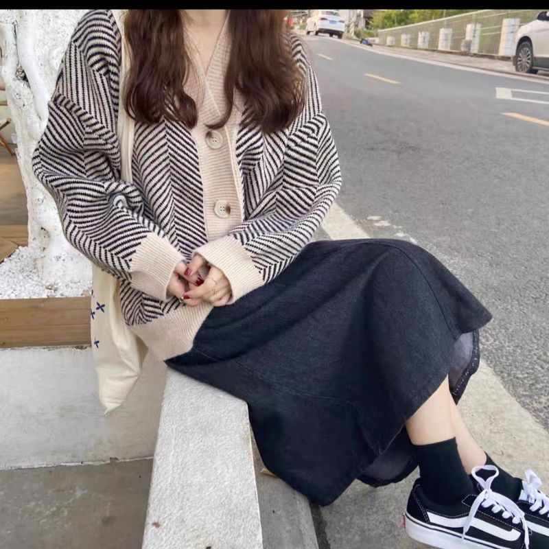 áo cardigan len hoạ tiết kẻ xương cá ulzzang