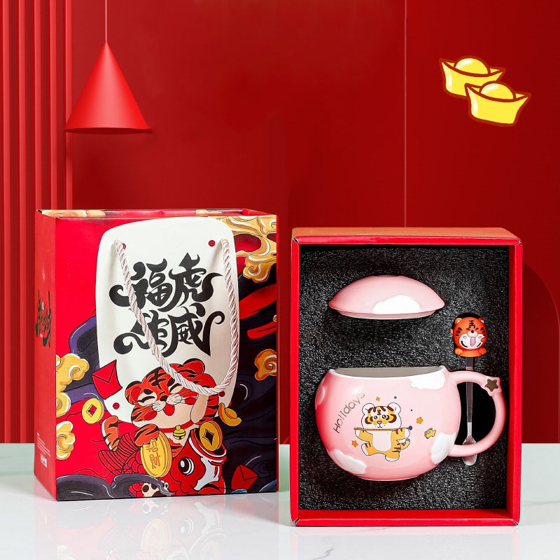 Cốc sứ ly sứ Hổ 2022 400ML có nắp, thìa tặng kèm hộp đáng yêu làm quà tặng, trang trí, đựng cafe,nước,trà-Ráp