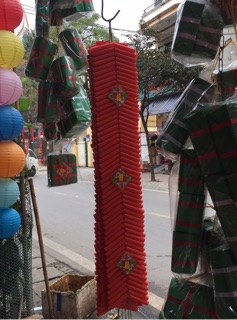 Day pháo giấy giả