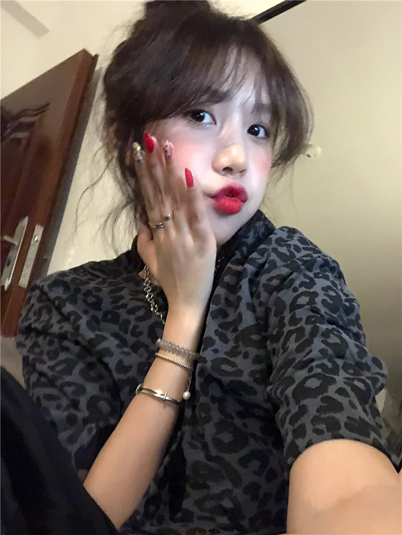 [ Mã 11FASHIONSALE1 giảm 10K đơn 50K ] Áo Thun Ulzzang Tay Ngắn Hoạ Tiết Da Báo Phong Cách Hàn Quốc Cho Phụ Nữ | BigBuy360 - bigbuy360.vn