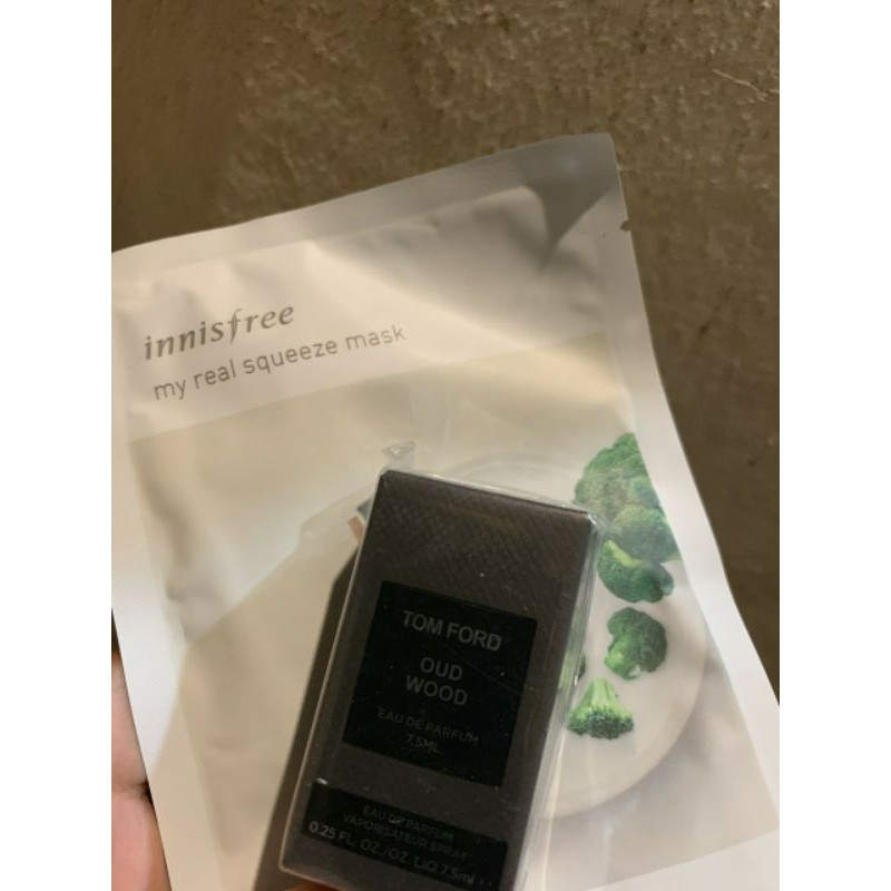 Nước hoa mini Tomford Oud Wood minisize 7.5ml | BigBuy360 - bigbuy360.vn