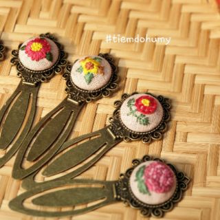 Bookmark dạng thước thêu tay ❤