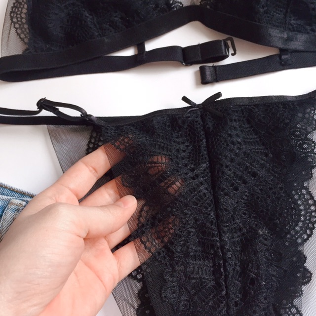 Đồ lốt thiết kế - Set bralette ren phối voan lưới (Có clip tự quay - Tặng kèm mút rời) | BigBuy360 - bigbuy360.vn