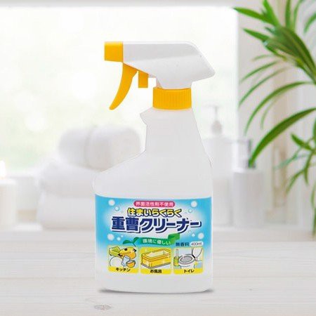 Chai xịt tẩy rửa dầu mỡ, vết bẩn, vết bút bi trên tường baking soda 400ml Rocket Nhật Bản