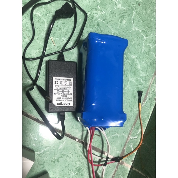 Khối pin 12v16Ah pin Lifepo4 dung lượng chuẩn + Sạc 2A đi kèm