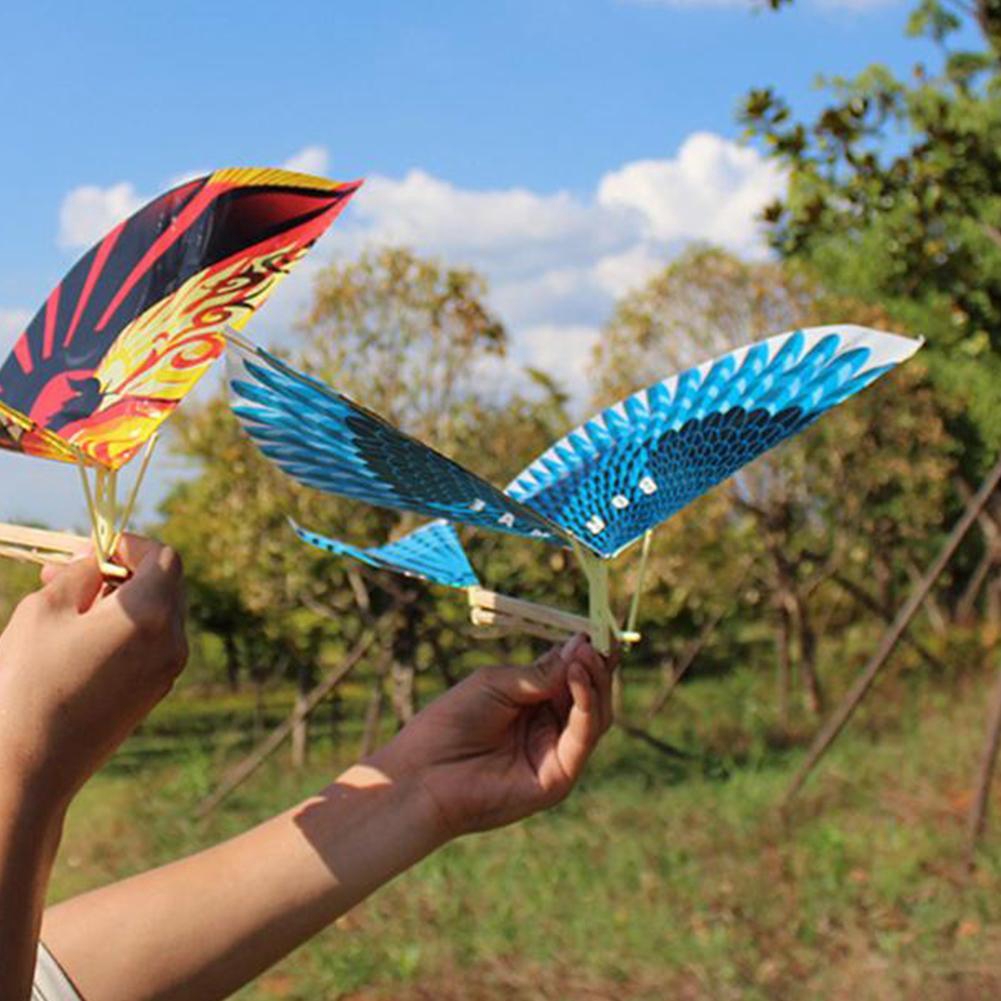 Diều đồ chơi hình chim bay kèm dây thả thú vị dành cho các bé