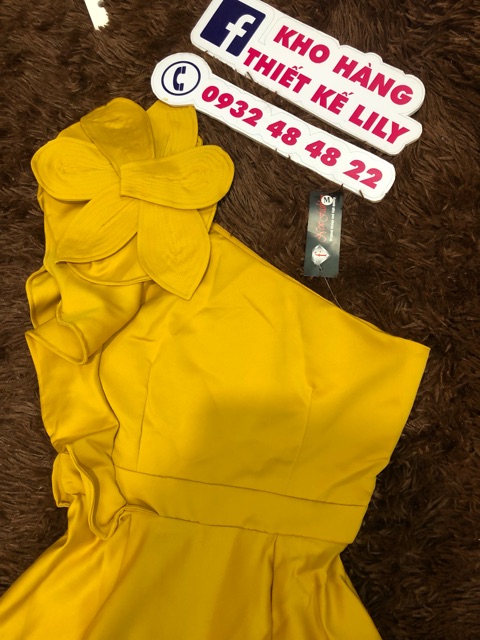 ẢNH &amp; VIDEO SHIP TỰ QUAY 10000%    Đầm coè lệch vai kết hoa