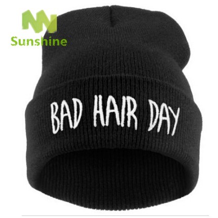 Mũ len trùm đầu thêu chữ Bad Hair Day thời trang cho nữ