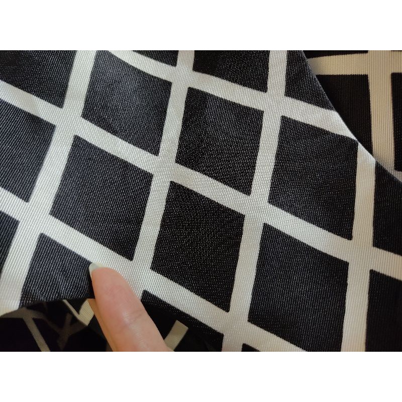 Đầm của CC&DD size M lớn