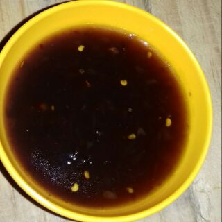 Nước sốt me chua ngọt trộn bánh tráng Gò Dầu Tây Ninh
