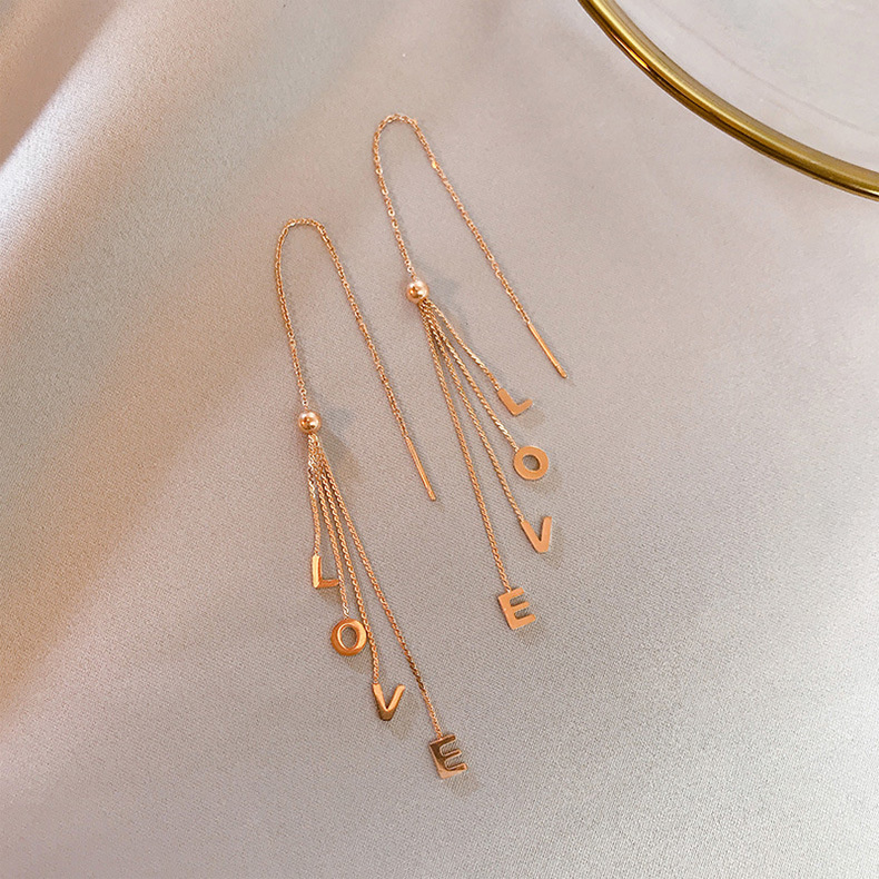 Khuyên tai mặt hình chữ Love mạ vàng 18K phong cách Hàn Quốc