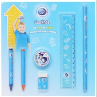 Bộ dụng cụ học tập cho bé