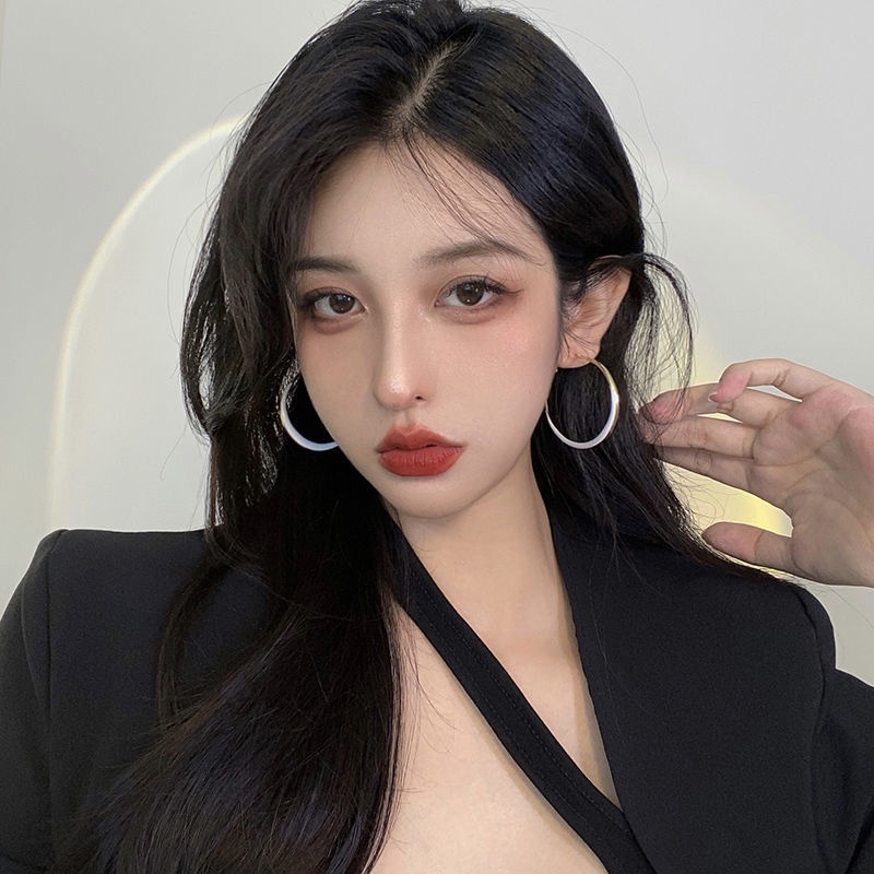 Khuyên Tai Hình Tròn To Phong Cách Pháp Thời Trang 2022 Mới Cho Nữ