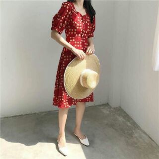 ❌❌❌Thêm mã đầm vitage đẹp xuất sắc
‼️‼️Đầm  đỏ hoạ tiết nút bọc
Gam màu đỏ đô sang chảnh,