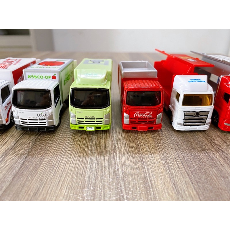 Xe mô hình tomica xe tải nhiều mẫu - Không hộp