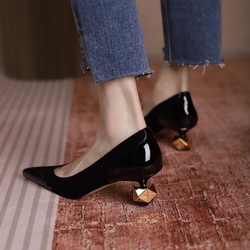Giày Cao Gót Da Lộn Thiết Kế Khâu Đơn Giản Thoải Mái Thời Trang Cao Cấp Cho Nữ
