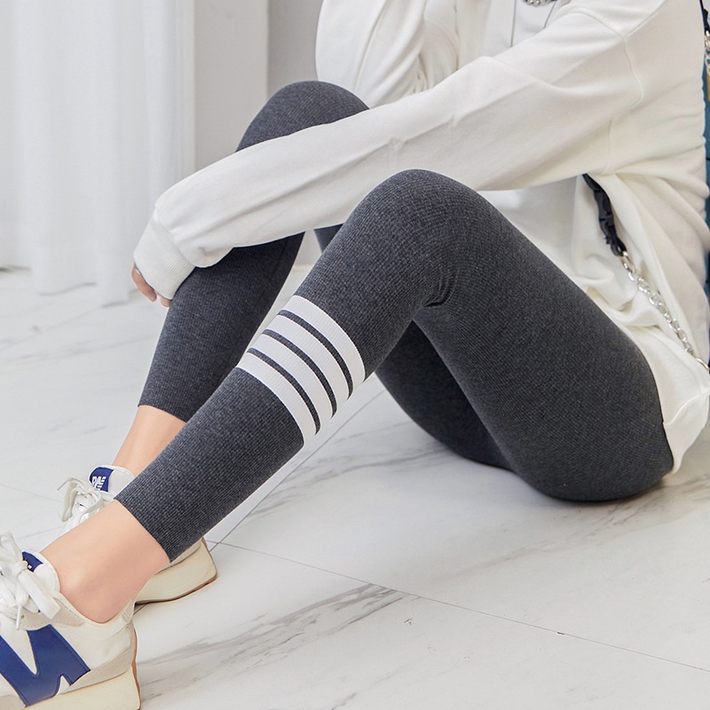 Quần legging thể thao họa tiết sọc ngang năng động cho nữ có size lớn phù hợp 65kg | BigBuy360 - bigbuy360.vn