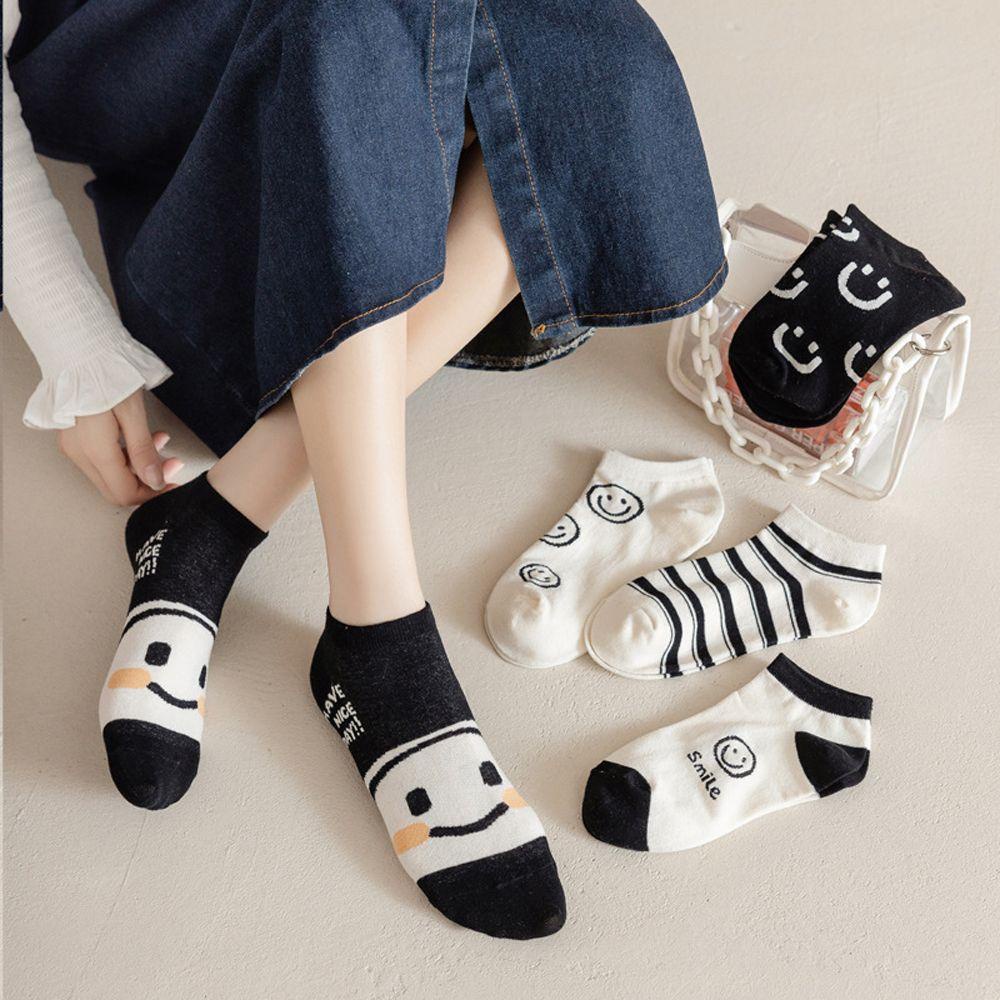 Đôi Vớ Cotton Họa Tiết Sọc In Hình Mặt Cười Dành Cho Nữ