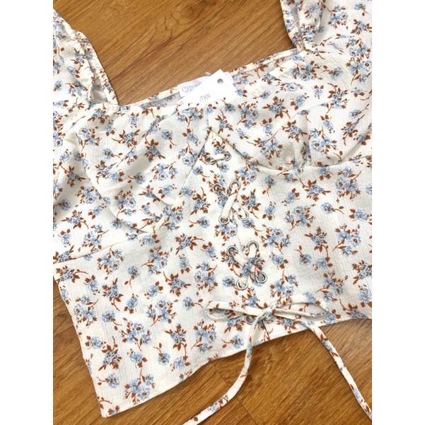 Áo Primark cổ vuông Crop