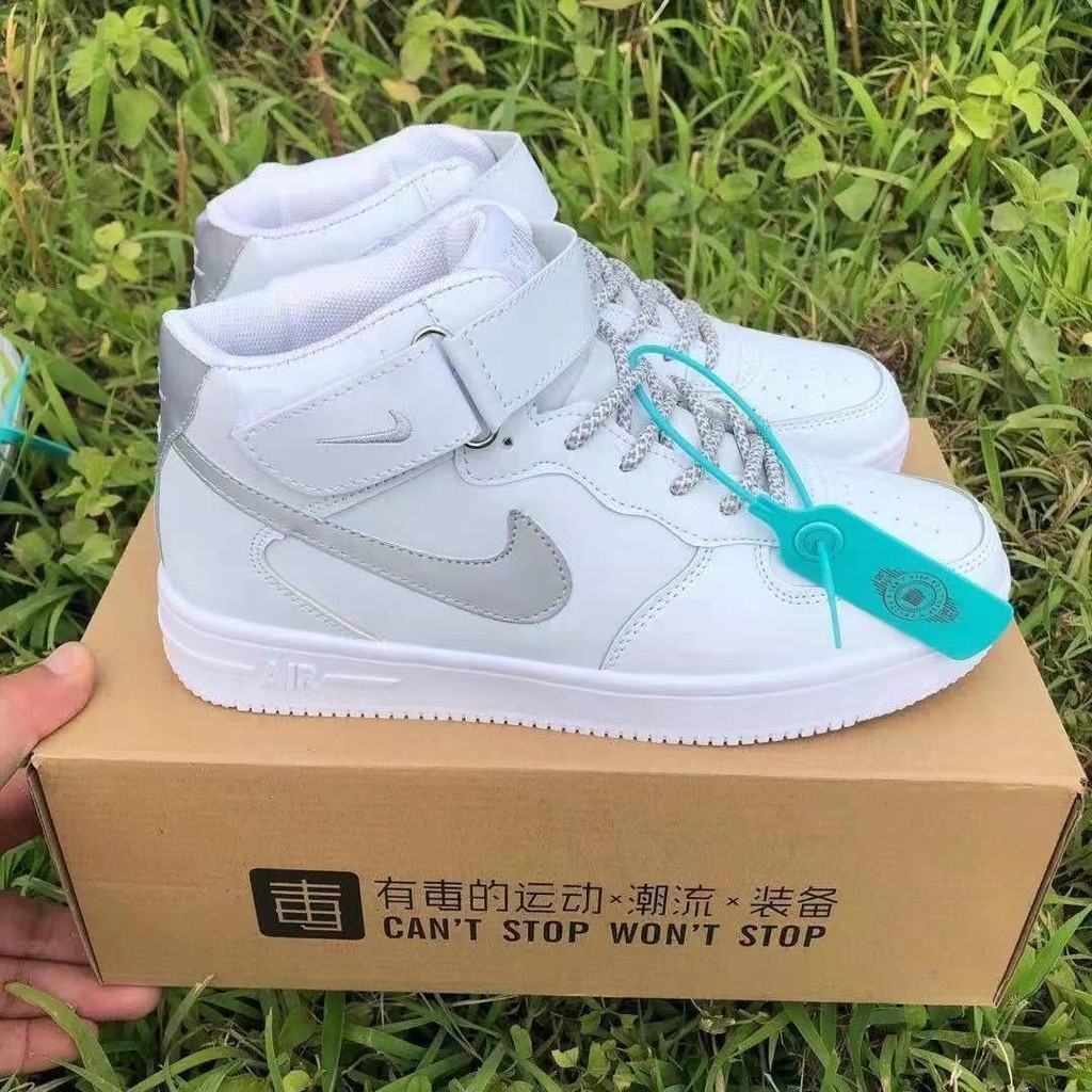 △▨AF1 Pure Air Force One Giày bảng trắng nhỏ nam và nữ Đôi nk cổ thấp với cùng phong cách sinh viên điển kết hợp tất cả