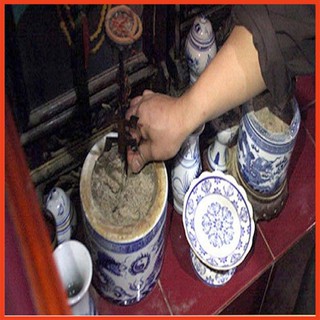 Tro nếp bốc bát hương