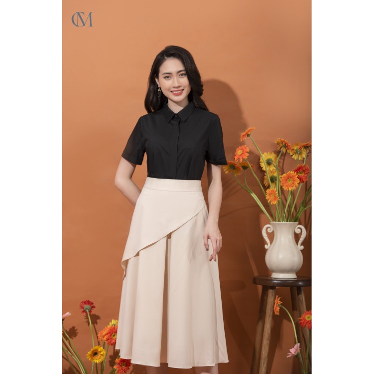 Áo sơ mi cổ đức dựng, nẹp thân trước, tay ngắn, chất liệu thô ướt CLARA MARE BLS3010