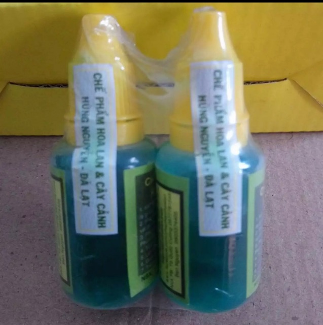 2  chai chế phẩm hùng nguyễn chuyên dùng cho lan