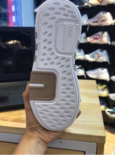 giày thể thao Eqt hồng