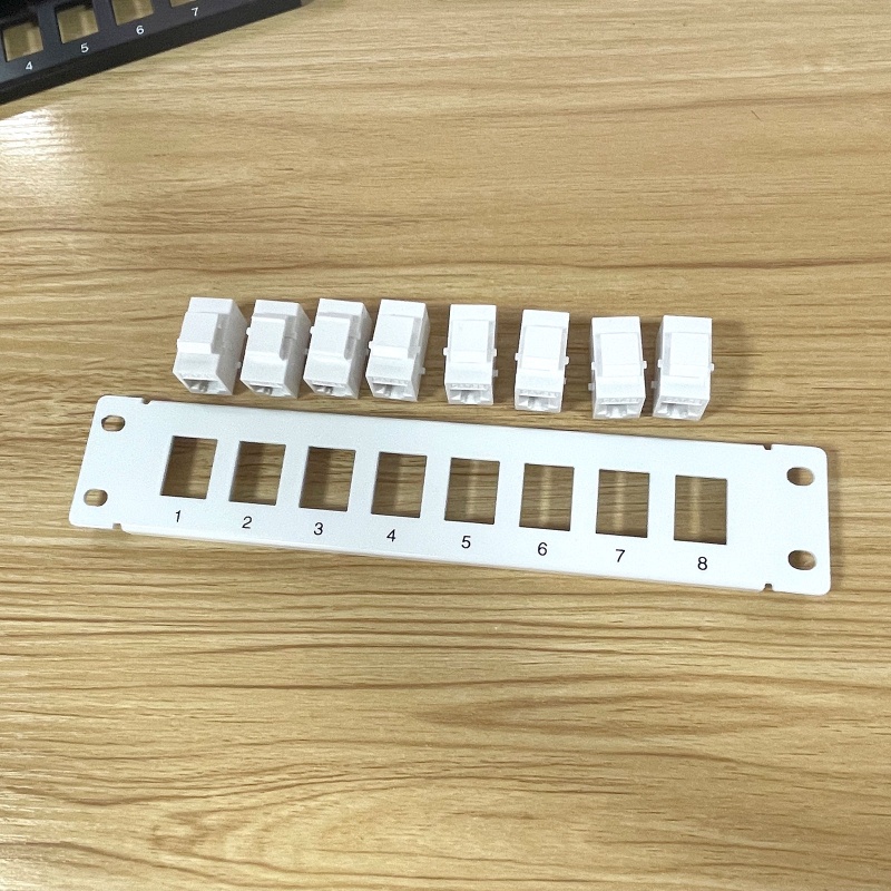 Bảng Gắn Tường 19in Dùng Gắn 8 Cổng Mạng CAT5e RJ45 Tiện Dụng