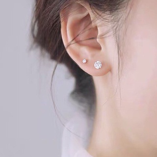 BÔNG TAI CHẤM NỤ CHUÔI NHỰA