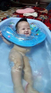 Phao đỡ cổ cho bé