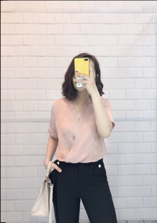 Áo sơ mi lụa cổ V