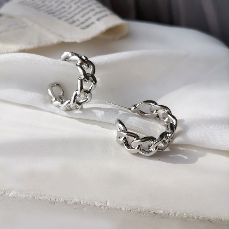 Hoa tai mạ vàng / bạc hình chữ C sang trọng