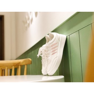 giày sneaker độn đế nữ
