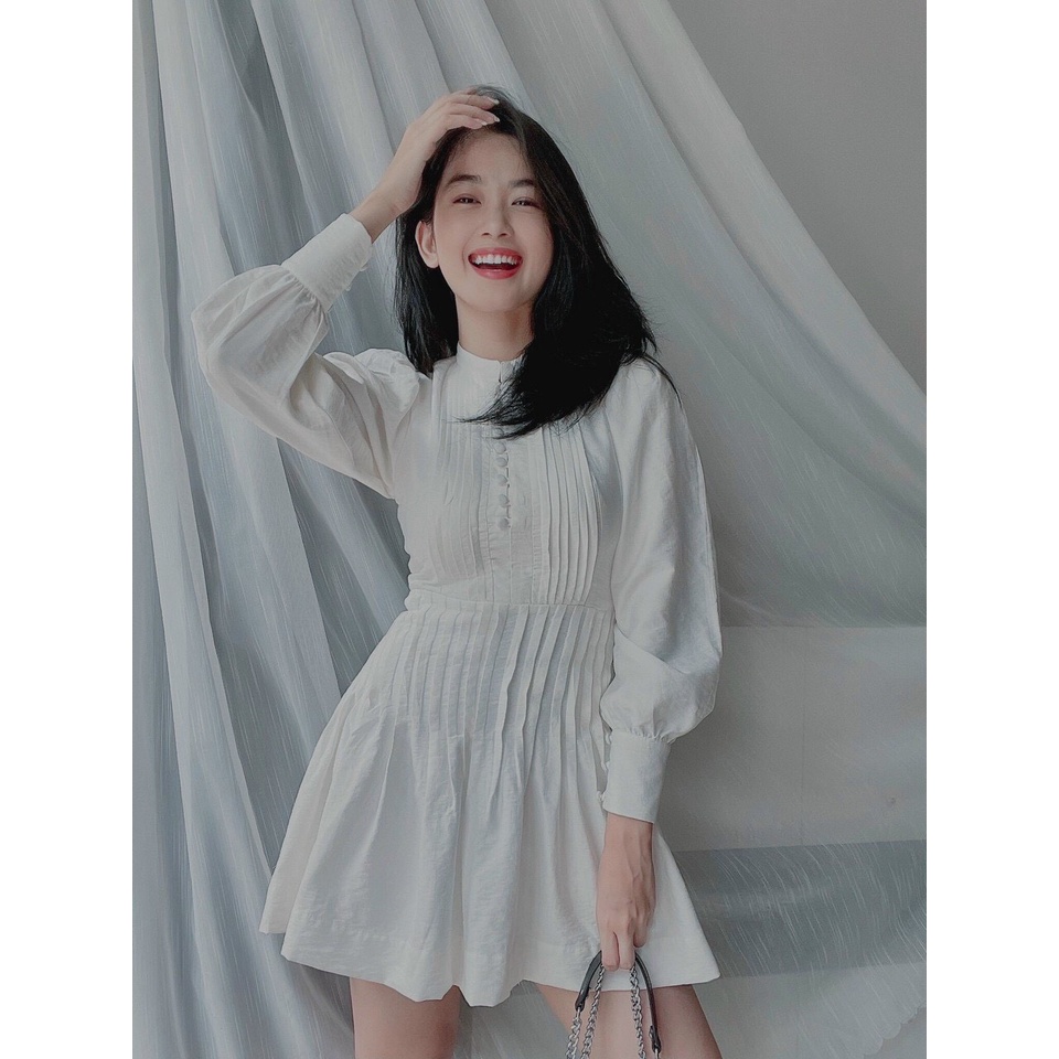 Đầm trắng babydoll nút xếp ly tay dài Lin Dress | BigBuy360 - bigbuy360.vn