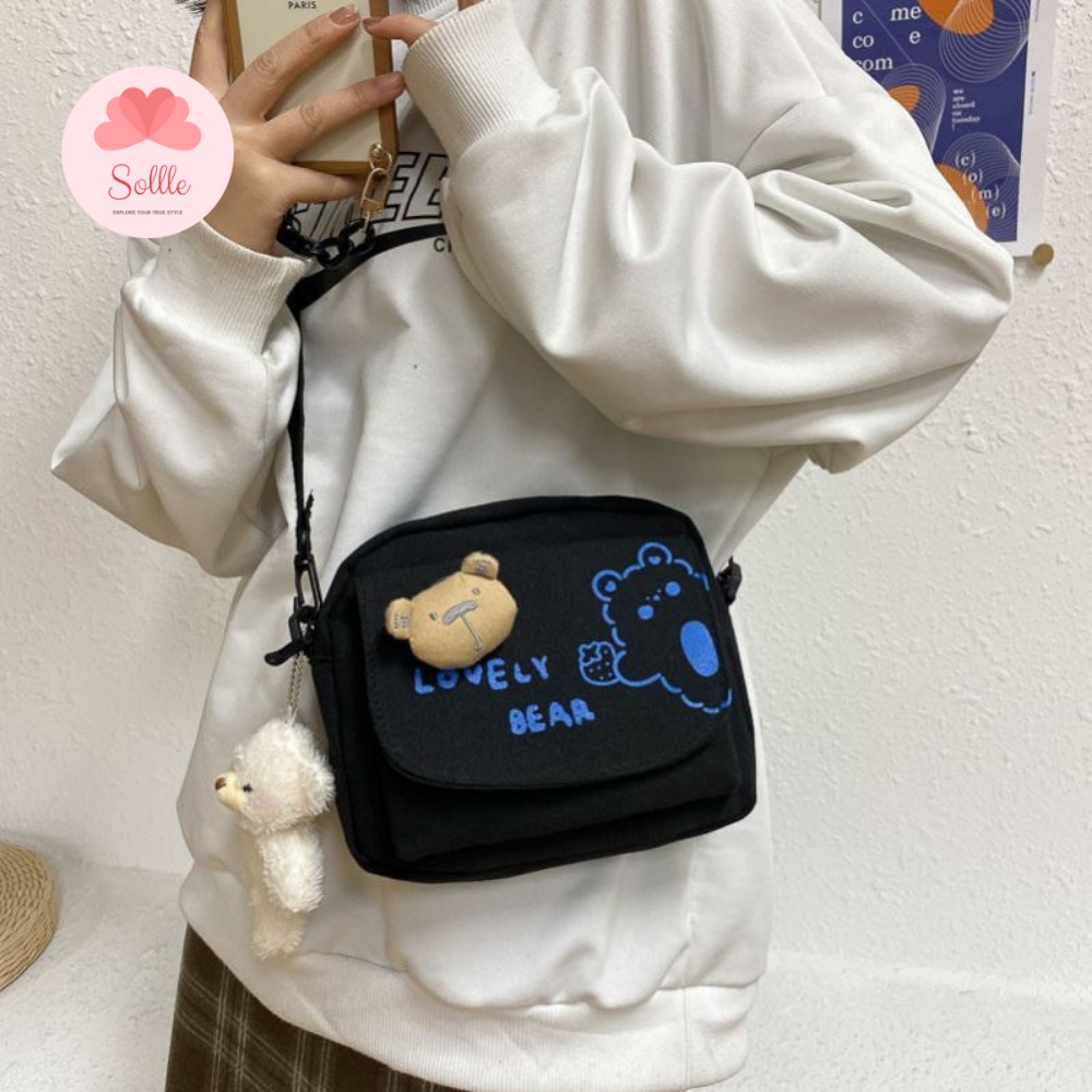 Túi canvas đeo chéo vai nữ đi học nhiều ngăn in hình Gấu đáng yêu đen trắng Sollle