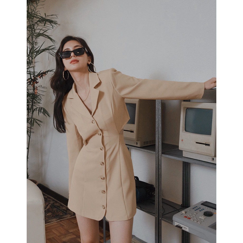 Váy ngắn cài nút cut out eo sau nữ Air Space Lady 2141824005