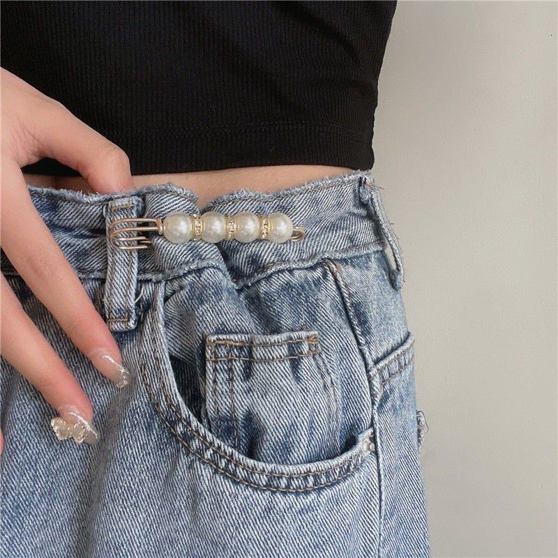 Ghim cài áo đính ngọc trai sang trọng