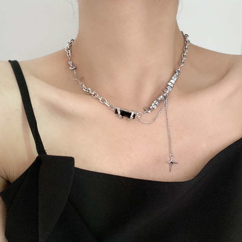 Dây Chuyền Dạng Chuỗi Tua Rua Mặt Chữ Thập Ngôi Sao
