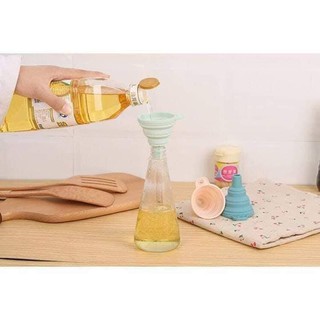 Phễu gấp gọn rót dầu ăn ( màu ngẫu nhiên)