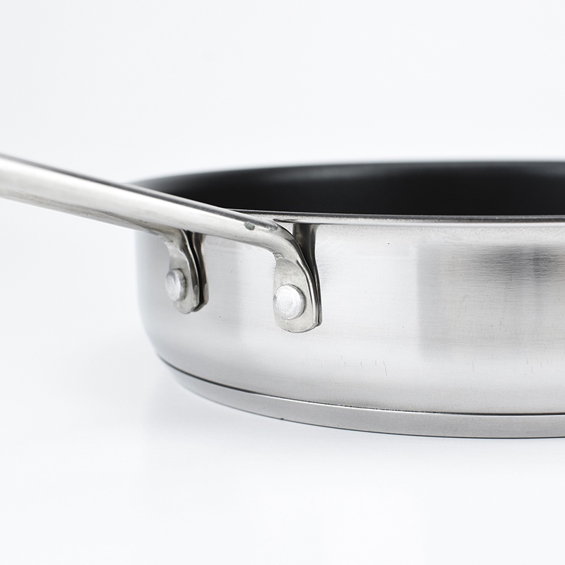 Bộ nồi inox goldsun GPS1790 Goldsun 2 nồi và 1 chảo cỡ trung bình, đáy từ 3 lớp phủ chống dính sử dụng trên mọi loại bếp