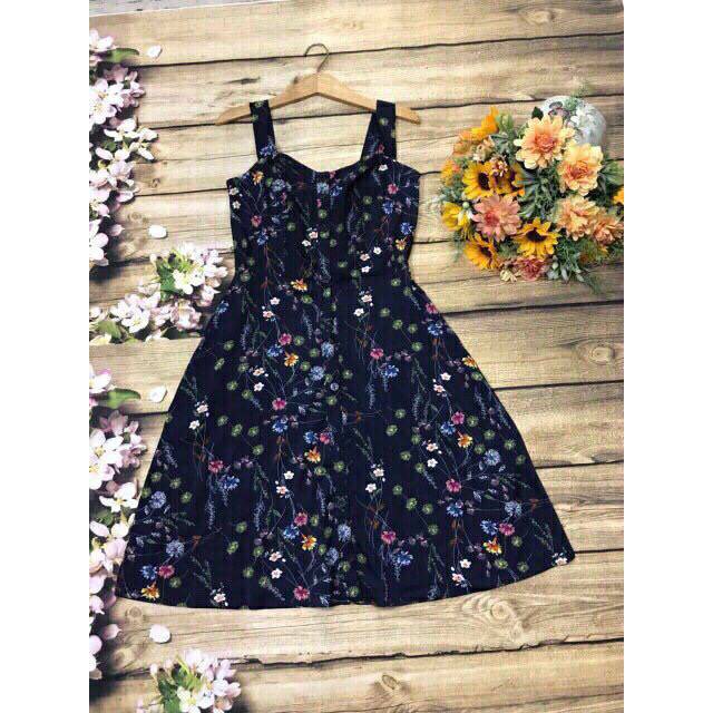 Đầm hoa vải lụa size M, L, XL giá 120K