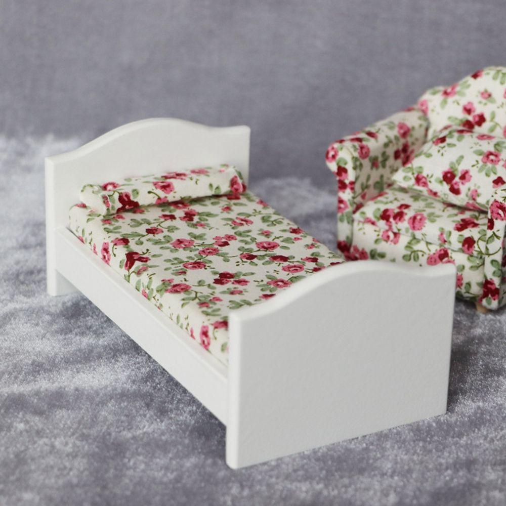 Giường Gỗ Thời Trang Dành Cho Búp Bê